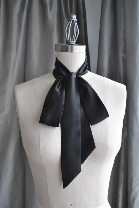 Women's Neck Bows 